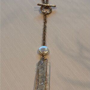 Elegant Gold Lariat Necklace with Crystal Pendant